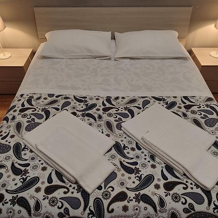 Guesthouse La Briosa Nicole Genoa Bagian luar foto