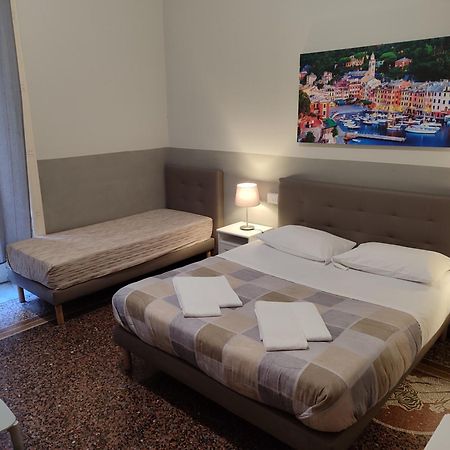 Guesthouse La Briosa Nicole Genoa Bagian luar foto