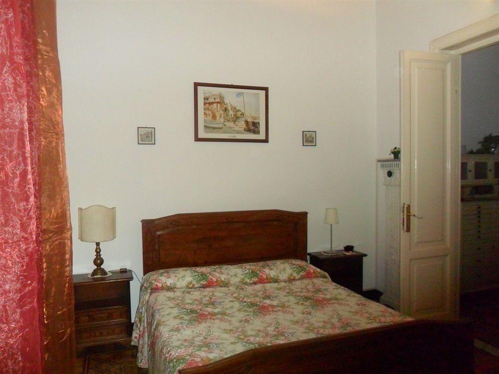 Guesthouse La Briosa Nicole Genoa Bagian luar foto