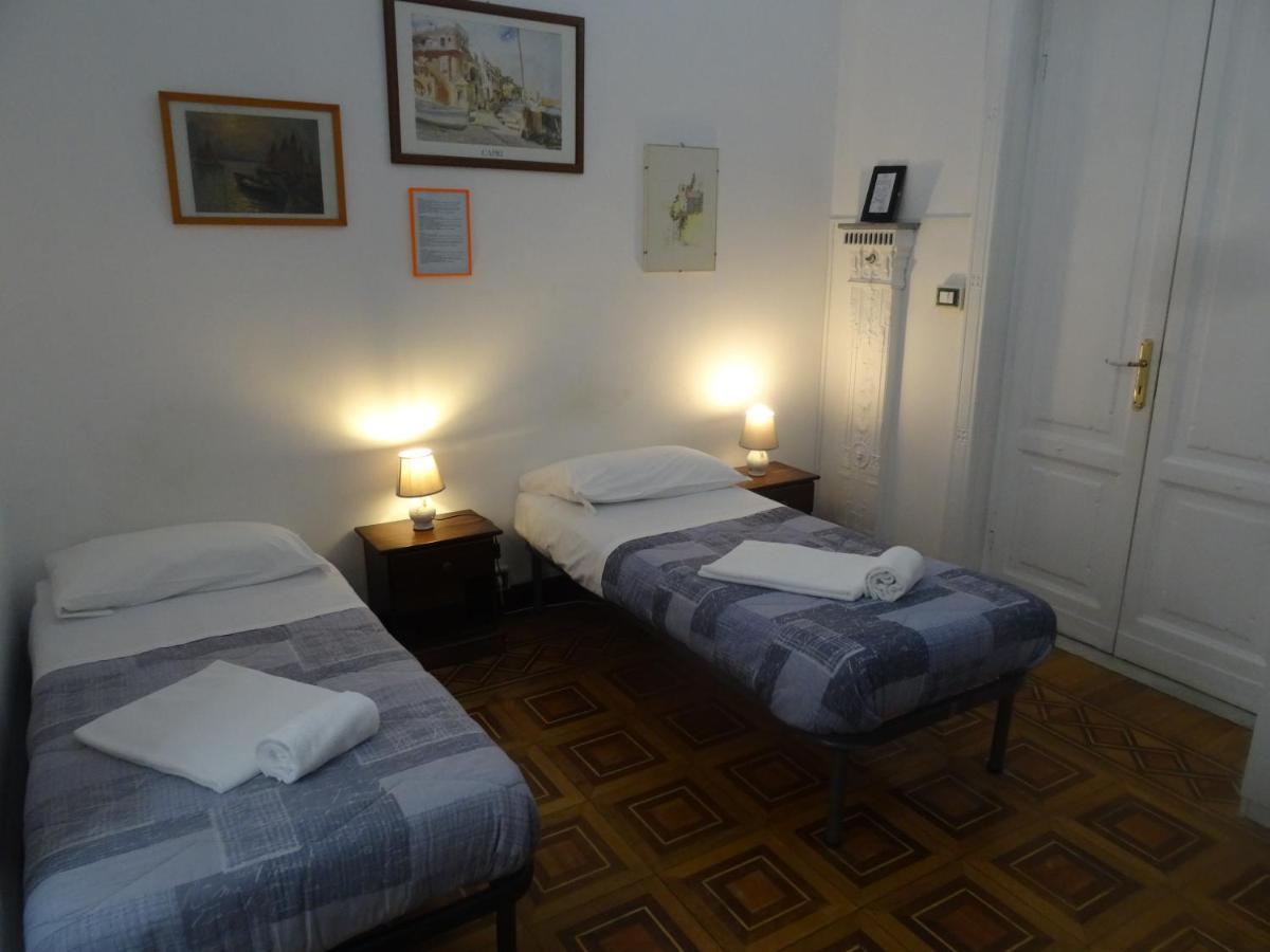 Guesthouse La Briosa Nicole Genoa Bagian luar foto
